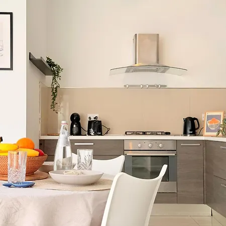 Ultimate Group Getaway Near St Julian's & Seafront