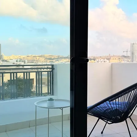 Ultimate Group Getaway Near St Julian's & Seafront * San Ġwann