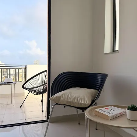 Ultimate Group Getaway Near St Julian's & Seafront