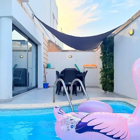 Ultimate Group Getaway Near St Julian's & Seafront Villa
