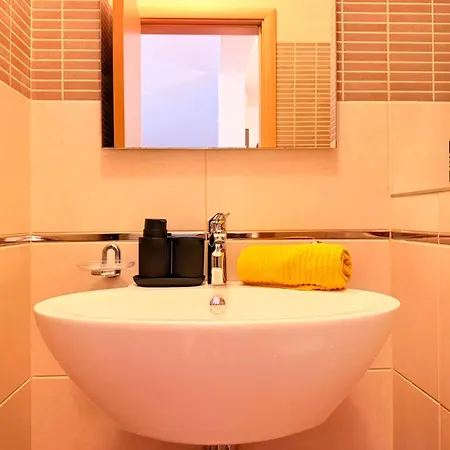 Ultimate Group Getaway Near St Julian's & Seafront