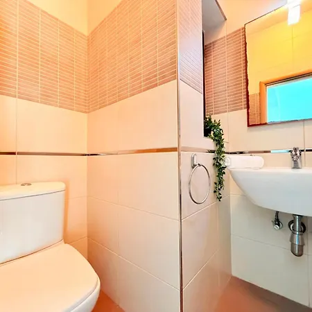 Ultimate Group Getaway Near St Julian's & Seafront * San Gwann