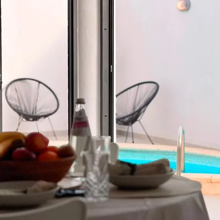 Ultimate Group Getaway Near St Julian's & Seafront San Gwann
