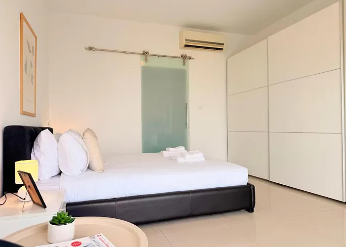 Willa Private Pool Escape - Stylish Island *